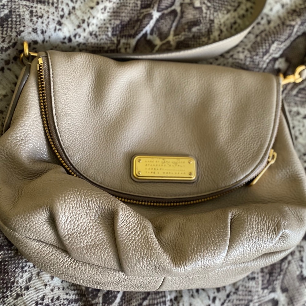 Marc Jacobs Classic Q Natasha Crossbody Bag - Picture 3 of 6
